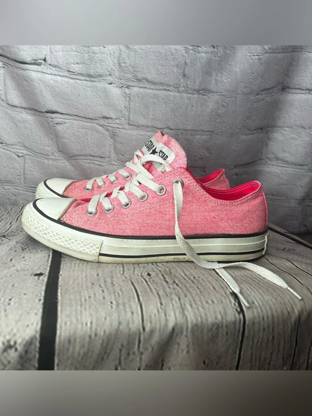 Converse Chuck Taylor All Star Dollcore Barbie Pink Canvas Low Top Sneakers M5W7